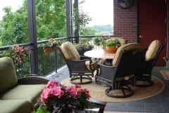 CONDO PLANTING PORCH
